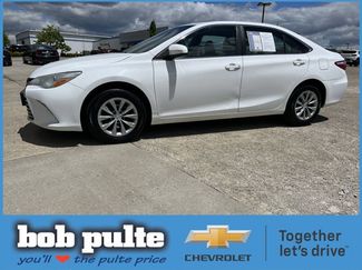 Used 2017 Toyota Camry LE FWD video 1