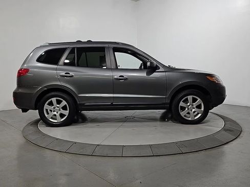 Used 2009 Hyundai Santa Fe SE FWD image 7