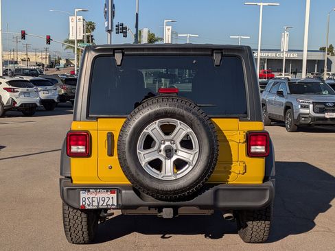 Used 2020 Jeep Wrangler Unlimited Sport S image 3