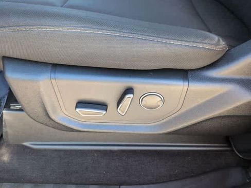 Used 2018 Ford F150 XLT w/ Equipment Group 302A Luxury AWD/4WD image 17