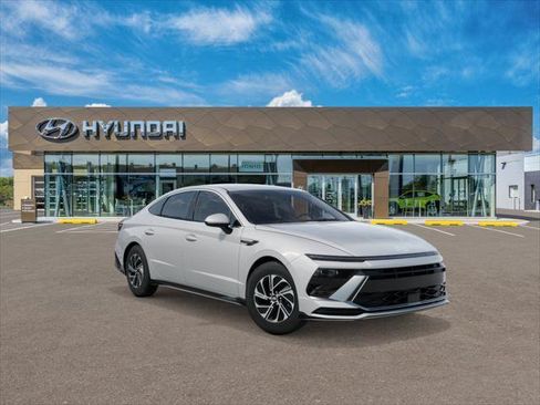 New 2026 Hyundai Sonata Blue FWD image 2