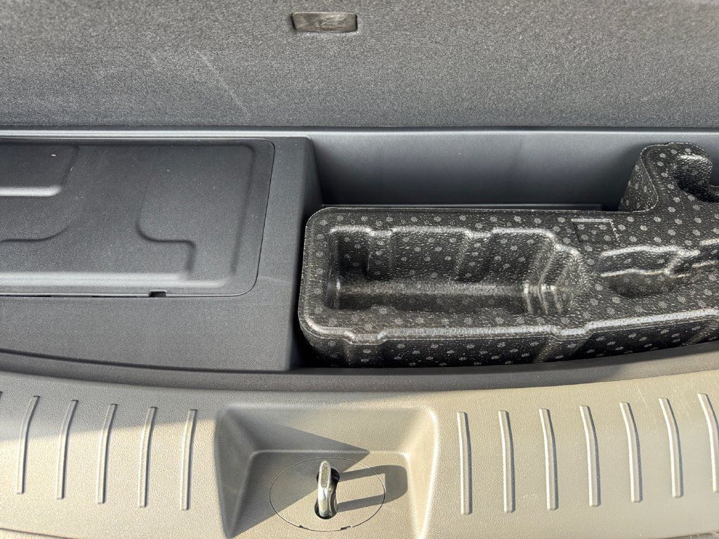Used 2026 Hyundai Santa Fe SE FWD image 16
