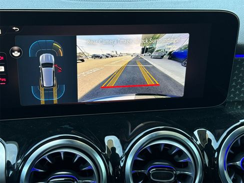 New 2025 Mercedes-Benz GLB 250 4MATIC image 21