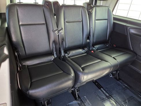 Used 2021 Mercedes-Benz Metris Passenger image 13