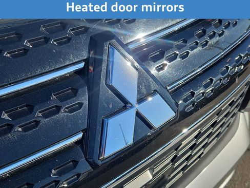 Used 2024 Mitsubishi Outlander SE image 13