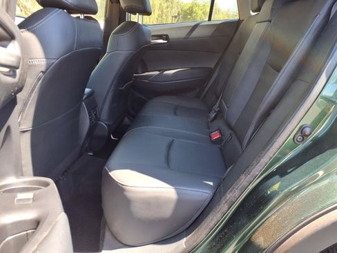 Used 2025 Toyota Corolla Cross XLE w/ Convenience Package FWD image 16