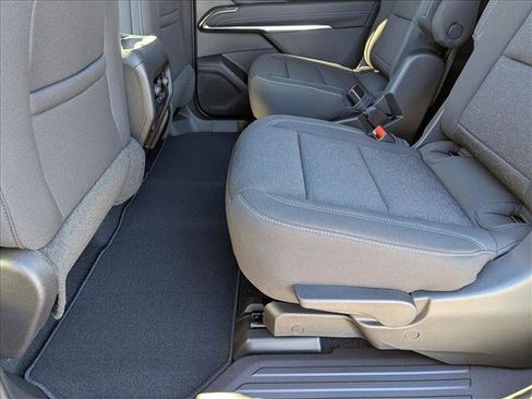 New 2026 Chevrolet Traverse LT image 16