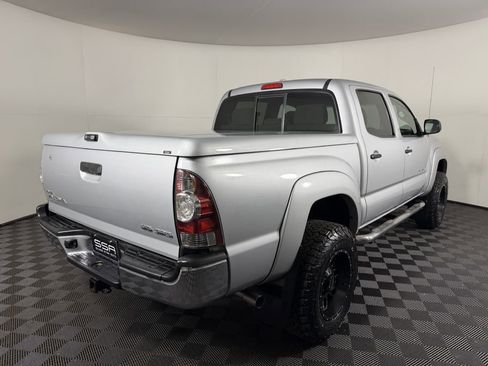 Used 2010 Toyota Tacoma PreRunner RWD image 9