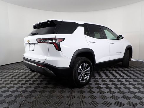 New 2025 Chevrolet Equinox LT w/ Safety and Technology Package image 14