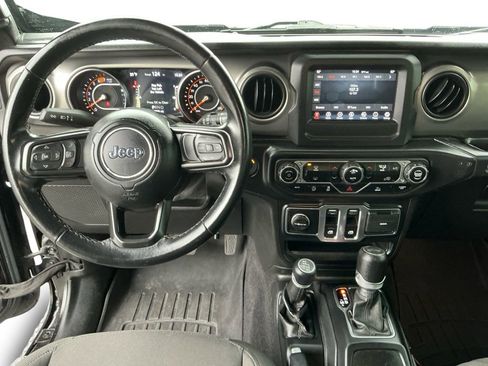 Used 2021 Jeep Wrangler Sport S image 17