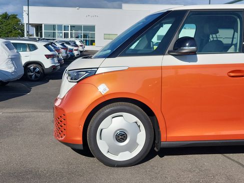 New 2025 Volkswagen ID. Buzz 1st Edition image 2