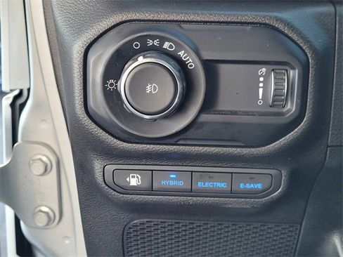 Used 2023 Jeep Wrangler Unlimited Rubicon 4xe image 14