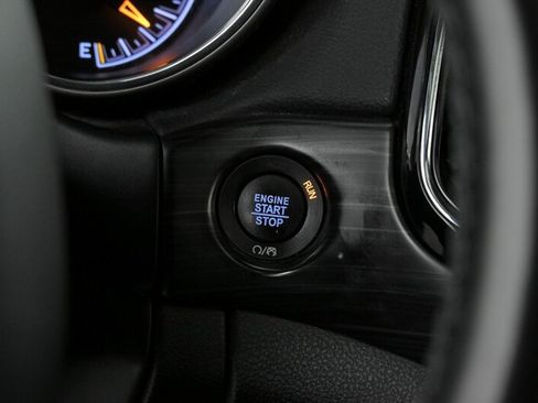 Used 2020 Jeep Grand Cherokee Altitude RWD image 26