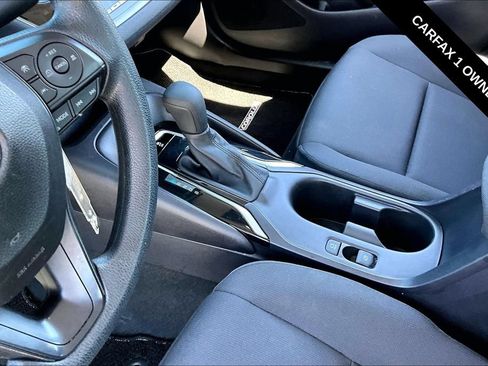 Used 2025 Toyota Corolla LE FWD image 8