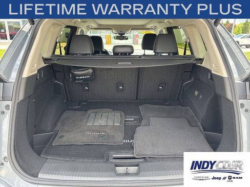 Used 2025 Nissan Rogue Platinum w/ Tech Package FWD image 11