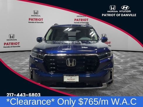 New 2025 Honda Pilot Touring image 3