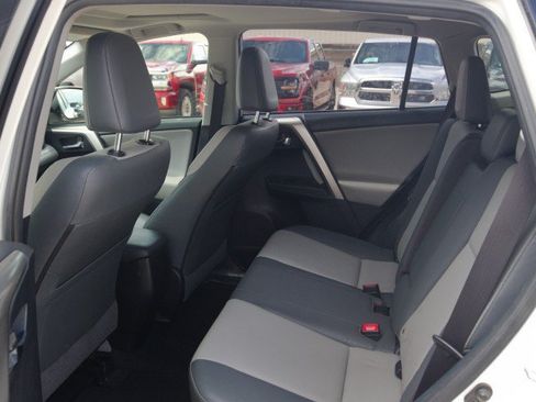 Used 2015 Toyota RAV4 Limited AWD/4WD image 28