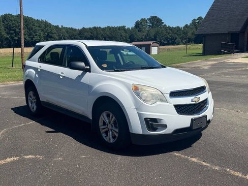 Used 2014 Chevrolet Equinox LS image 2