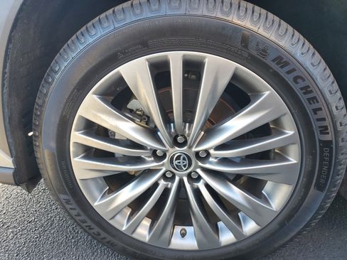 Used 2022 Toyota Highlander Platinum image 12