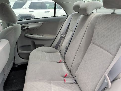 Used 2009 Toyota Corolla LE FWD image 12