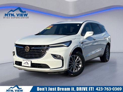 Used 2023 Buick Enclave Essence image 1