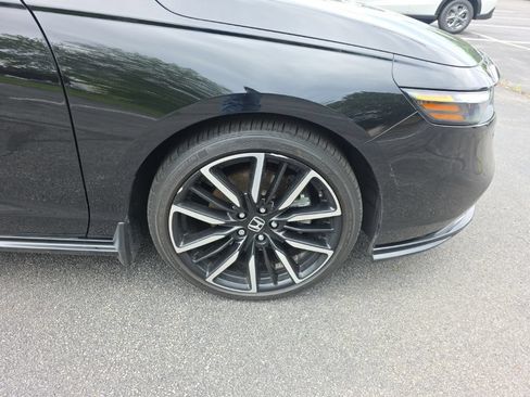 Used 2024 Honda Accord Touring image 9