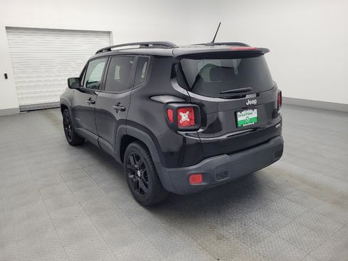 Used 2015 Jeep Renegade Latitude image 5