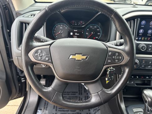 Used 2022 Chevrolet Colorado Z71 AWD/4WD image 21