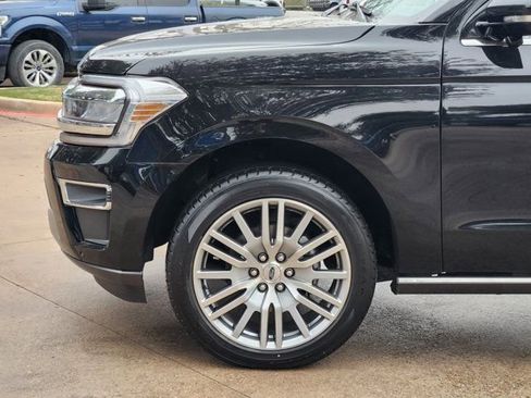 Used 2023 Ford Expedition Limited image 15