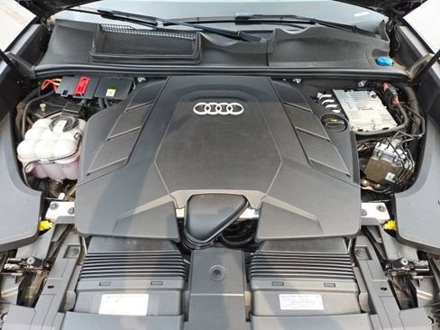 Used 2021 Audi Q8 Prestige w/ Prestige Package AWD/4WD image 25