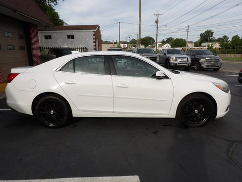 Used 2015 Chevrolet Malibu LT w/ Power Convenience Package image 7