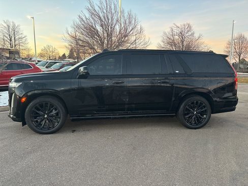 Used 2021 Cadillac Escalade ESV Sport Platinum image 2