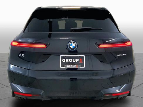 Used 2024 BMW iX xDrive50 w/ Premium Package AWD/4WD image 4