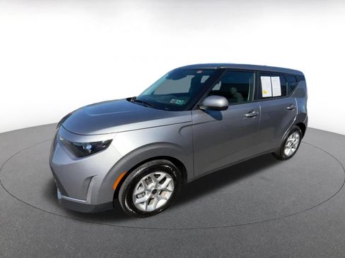 Used 2025 Kia Soul LX w/ LX Technology Package image 7
