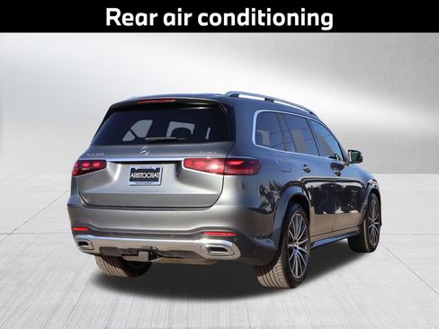 Used 2025 Mercedes-Benz GLS 450 4MATIC image 8