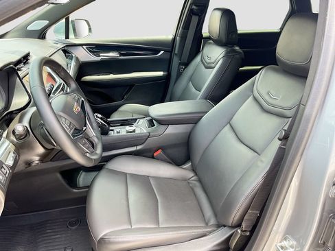 Used 2025 Cadillac XT5 Premium Luxury w/ Technology Package AWD/4WD image 22