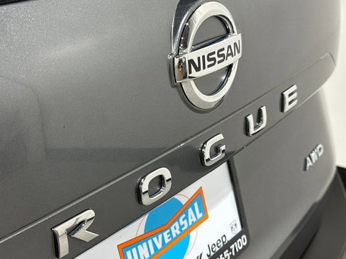 Used 2021 Nissan Rogue S image 30