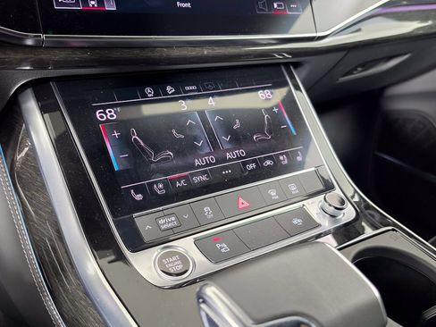 New 2025 Audi Q8 Premium Plus AWD/4WD image 28