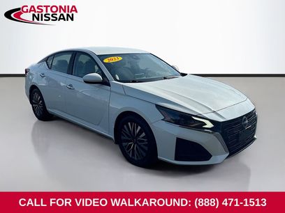Used 2023 Nissan Altima 2.5 SV
