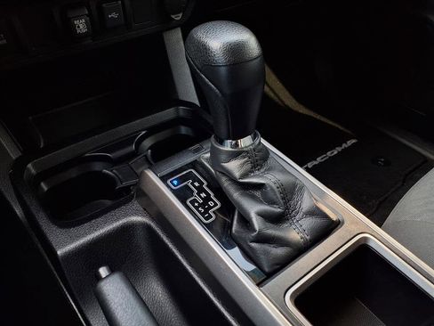 Used 2021 Toyota Tacoma SR5 image 39