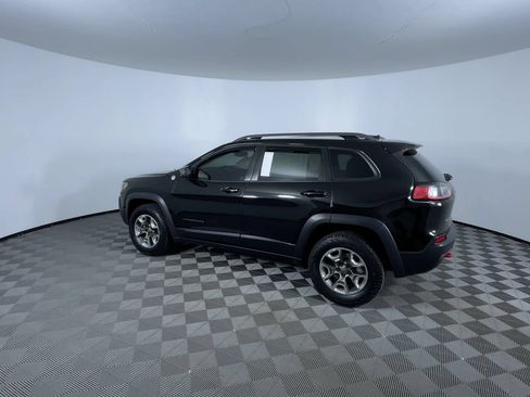 Used 2019 Jeep Cherokee Trailhawk w/ Cold Weather Group AWD/4WD image 6