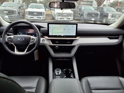 New 2025 Ford Explorer Active w/ Active Comfort Package image 7