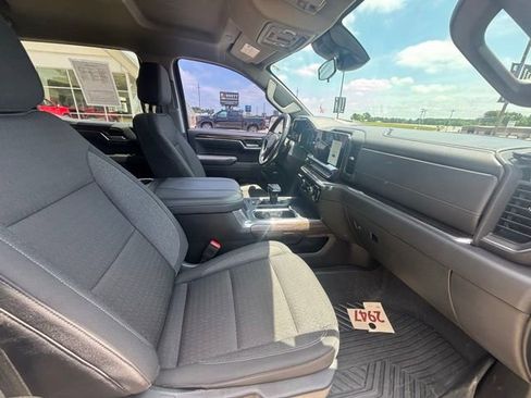 Used 2024 Chevrolet Silverado 1500 RST AWD/4WD image 16