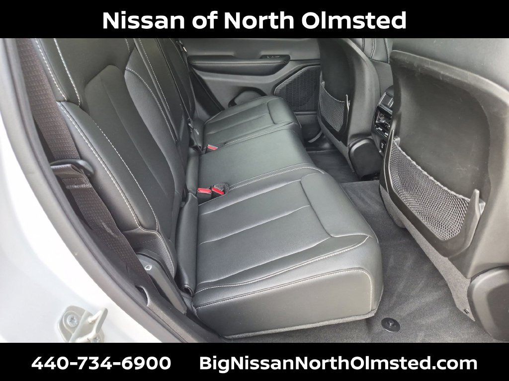 Used 2023 Jeep Grand Cherokee Limited AWD/4WD image 21