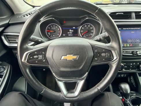 Used 2023 Chevrolet TrailBlazer LT FWD image 14