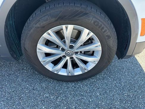 Used 2020 Volkswagen Tiguan S image 4