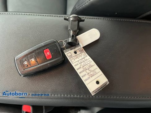 Used 2022 Toyota Prius XLE AWD/4WD image 20