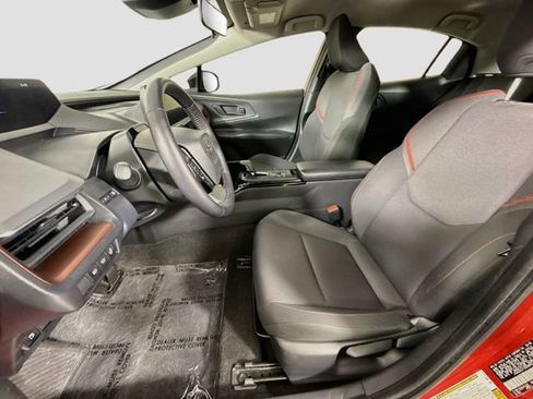 Certified 2025 Toyota Prius Plug-In Hybrid FWD image 21