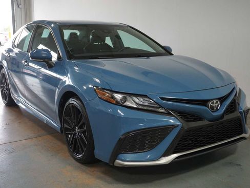 Used 2023 Toyota Camry XSE image 5