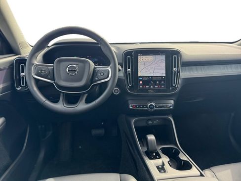 New 2026 Volvo XC40 B5 Core w/ Climate Package image 24